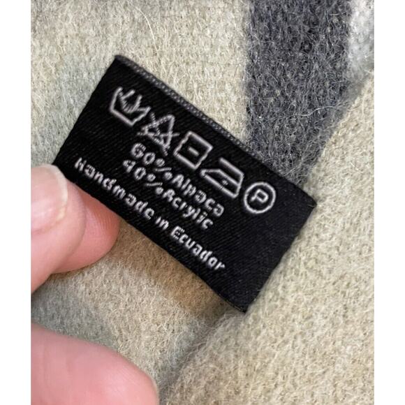 Cabin Cozy Alpaca‎ Plaid Scarf Fringed Made In Ecuador 24x80 Wrap Winter Louvre - Picture 4 of 4